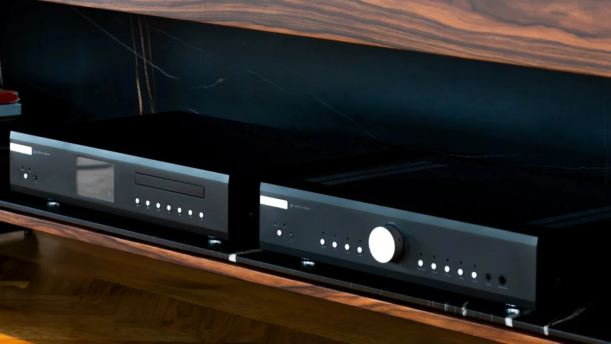 Musical Fidelity B1xcd CD Player Brings Retro Styling and $799 Price