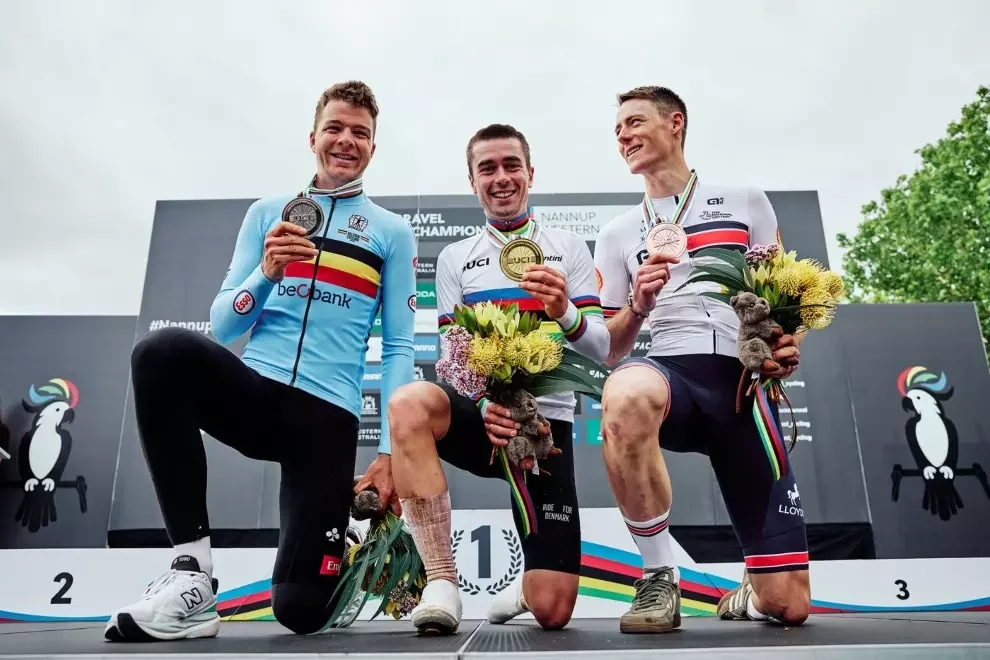 Magnus Bak Klaris Wins Gravel World Title in Four-Rider Sprint in Nannup