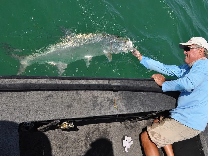 Flats Fishing Charter Etiquette: Five Ways to Help Your Day on the Water
