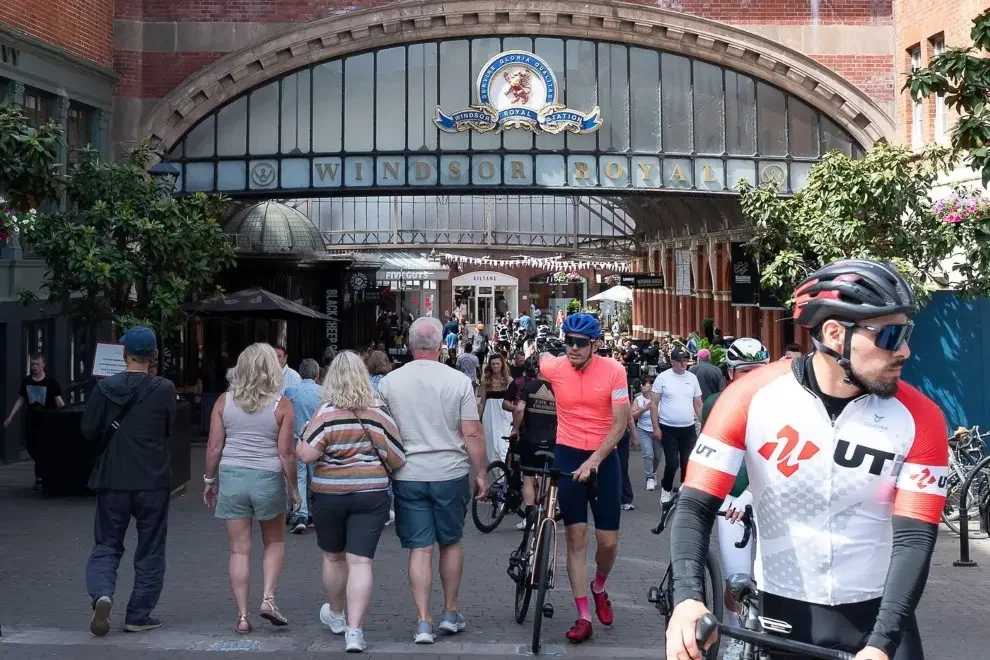 Five Places Where Cyclists Should Get Off and Walk